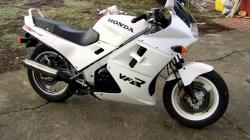 Honda VFR750F (1987)